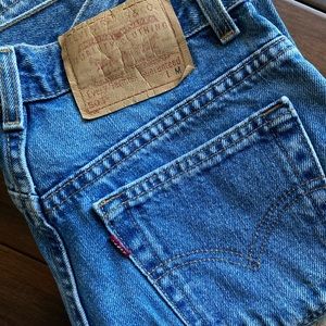 Vintage high rise 505 Levi’s size 25✨